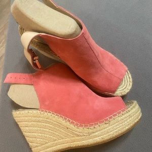 Wedge suede platform